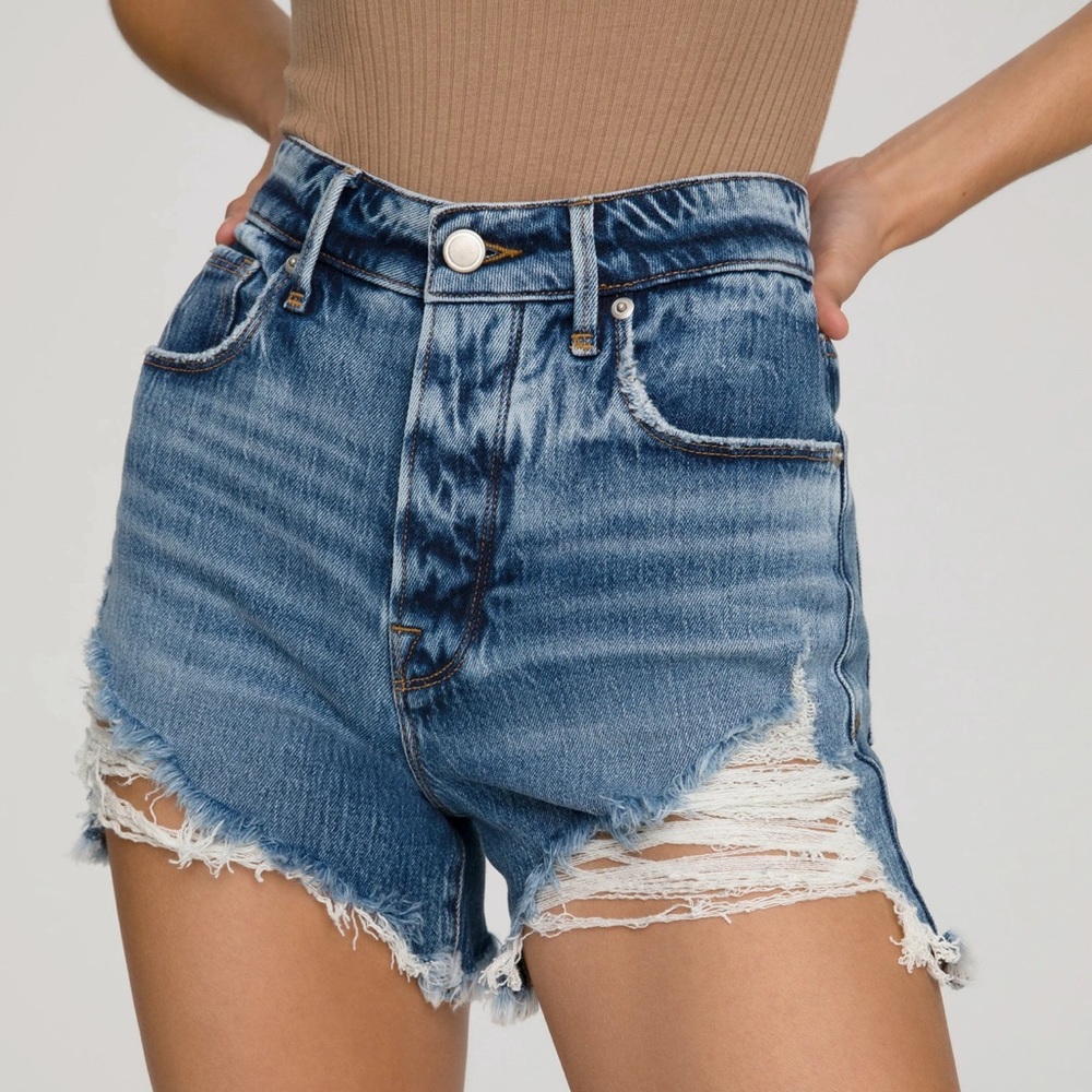 Good American bombshell distressed shorts